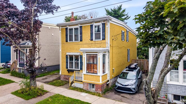 6079 Compton Avenue — photo 1
