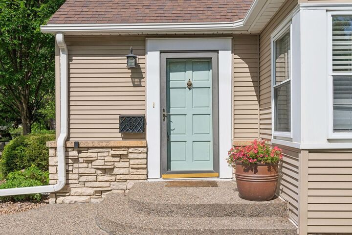 Property Photo:  1821 Bohland Avenue  MN 55116 