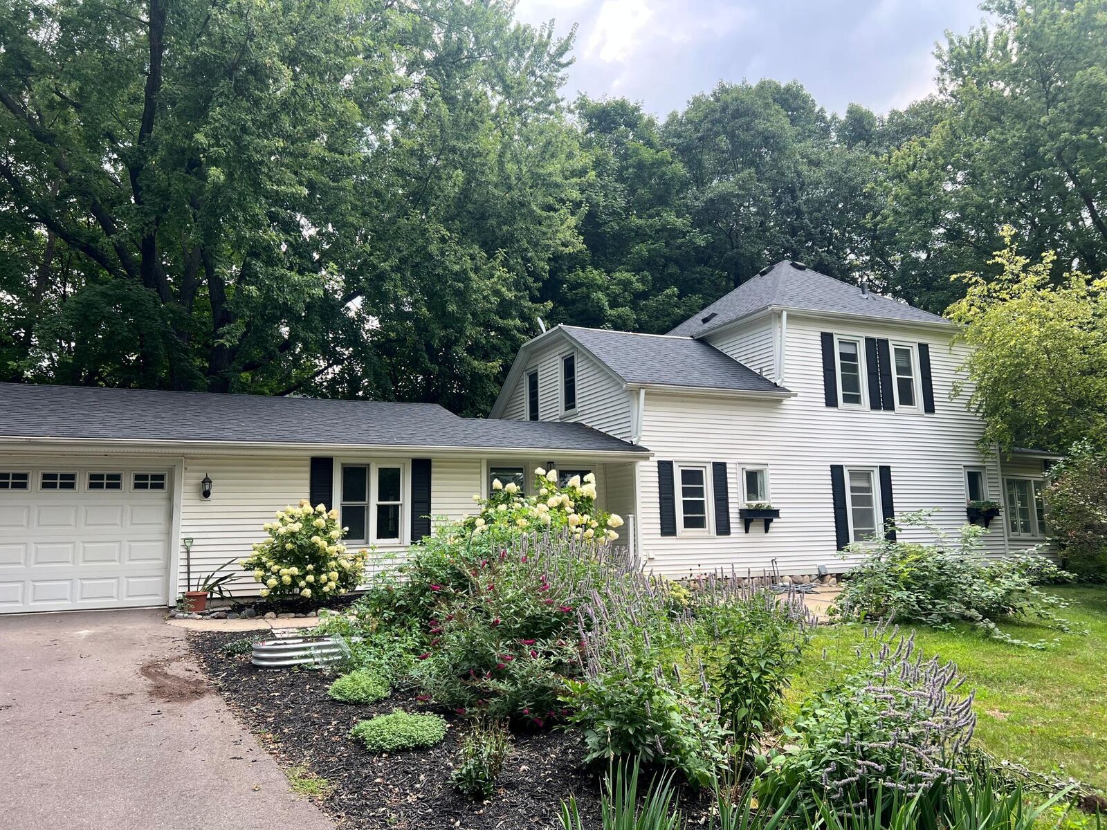 Property Photo: 25170 Yellowstone Trail MN 55331