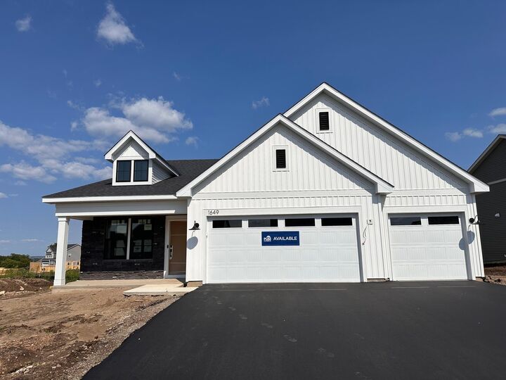 Property Photo:  1649 Lund Way  MN 55379 
