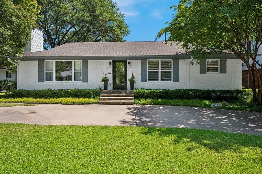 Property Photo: 6236 Del Norte Lane TX 75225