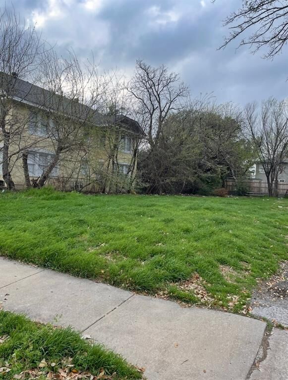 Property Photo: 4629 Worth Street TX 75246