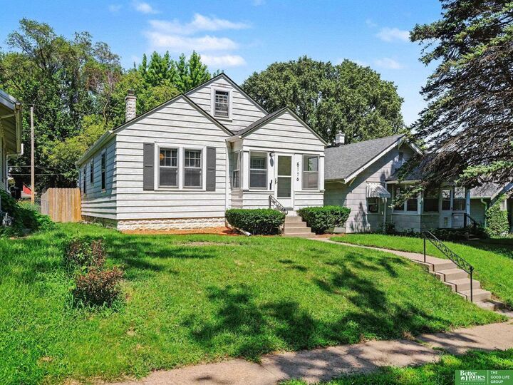 Property Photo: 5116 Pinkney Street NE 68104