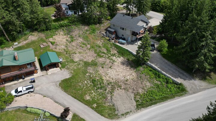 Property Photo: 2902 Cedar Drive BC V0E 2W2