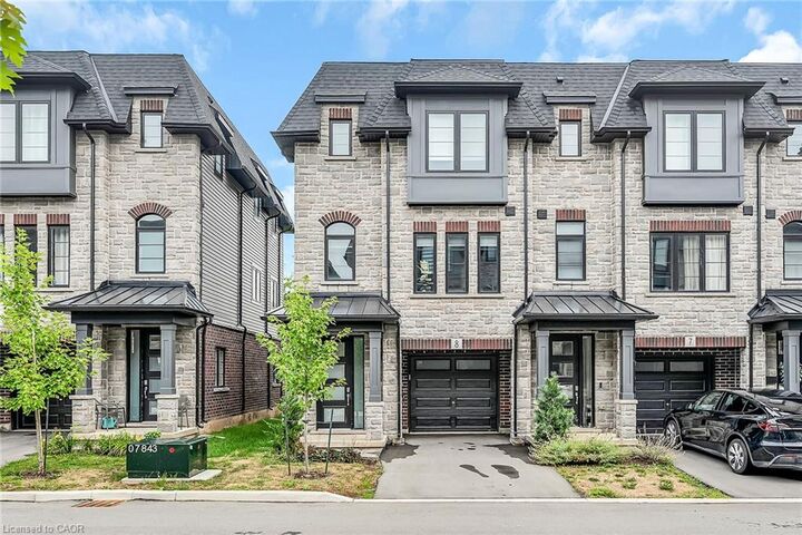 Property Photo:  187 Wilson Street W 8  ON L9G 0J3 