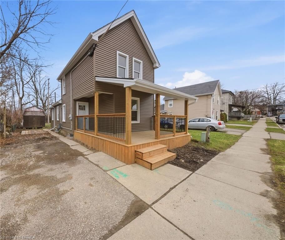 Property Photo:  17 Able Avenue  ON N3S 2Y4 