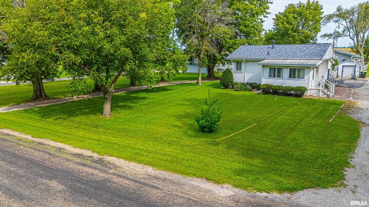 Property Photo: 515 W Morgan Street IL 62548