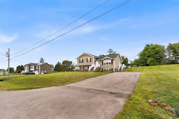 Property Photo:  19 Brookside Drive  PE C1B 1K8 