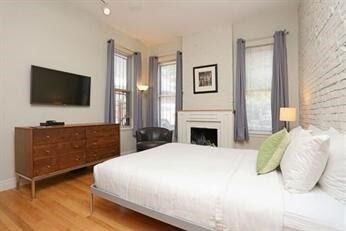 Property Photo:  17 Cazenove 106  MA 02116 