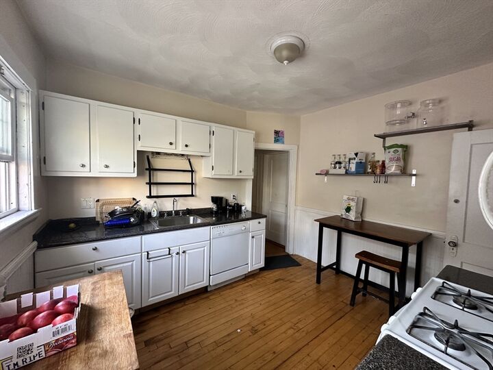 Property Photo: 283 Alewife Brook Pkwy 2 MA 02144