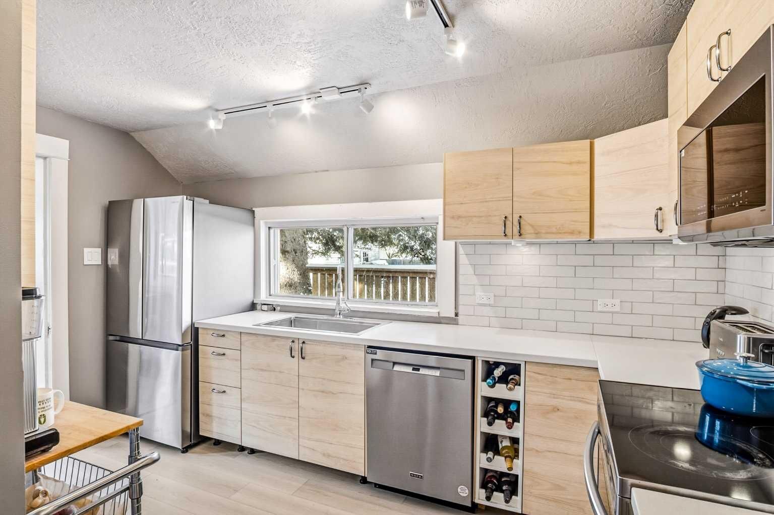 Property Photo:  4915 52 Avenue  AB T0M 0X0 