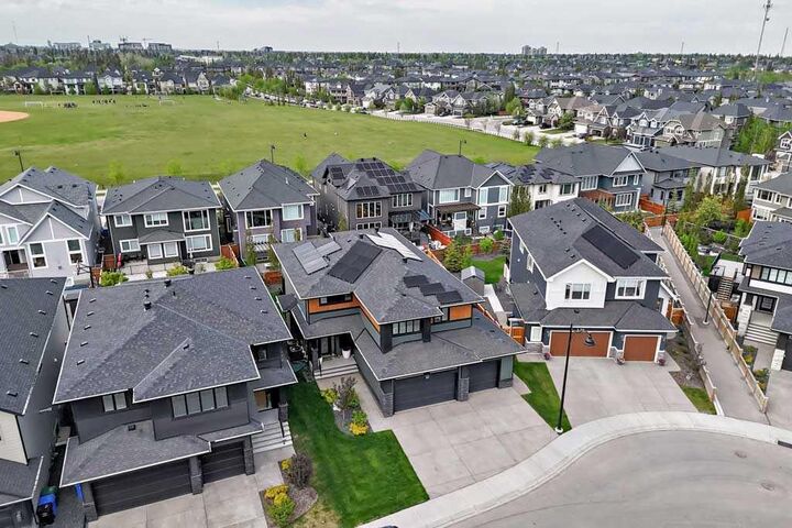 Property Photo: 317 Aspen Summit Heights SW AB T3H 6G8