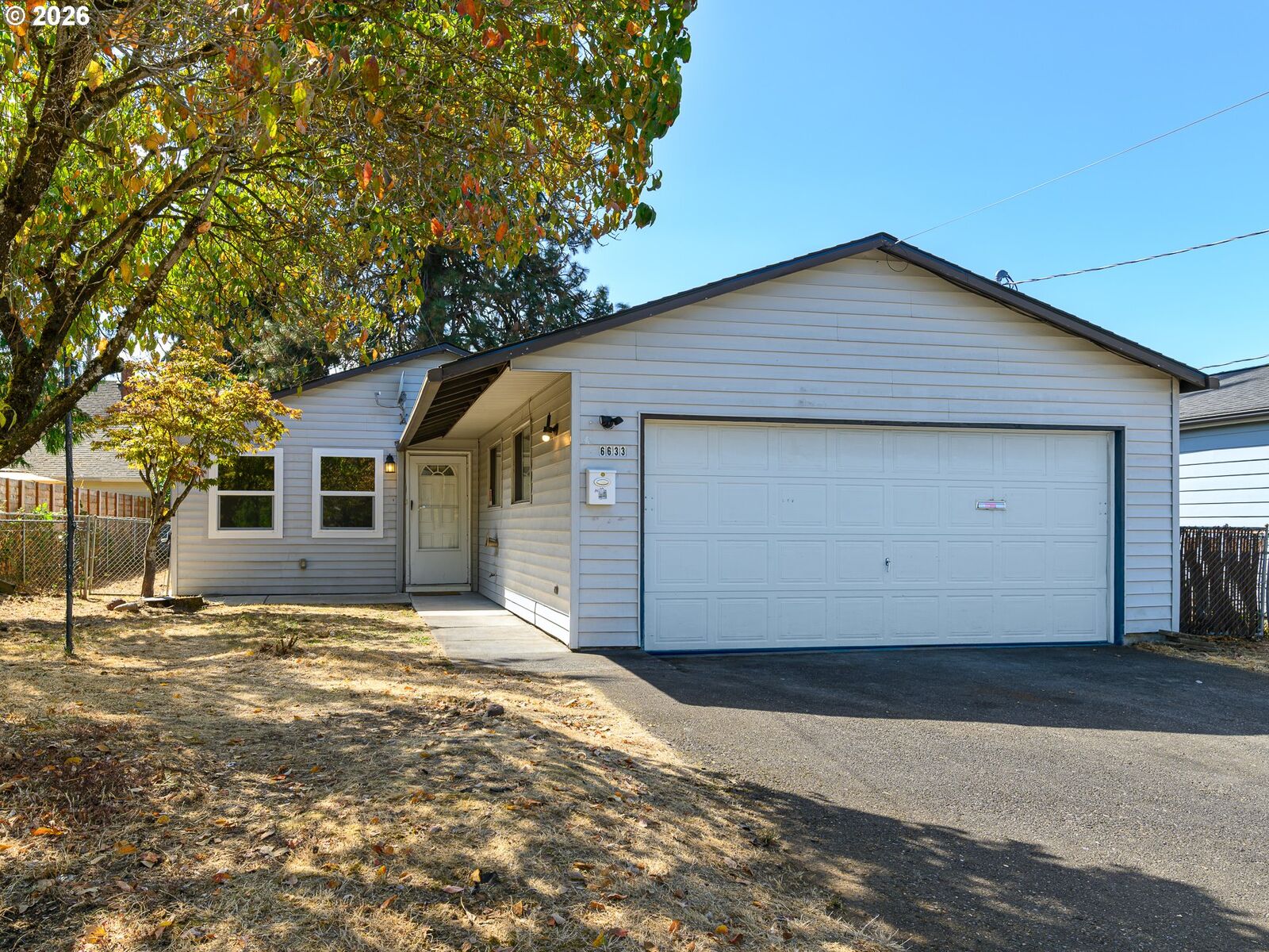 Property Photo: 6633 SE 83rd Ave OR 97266
