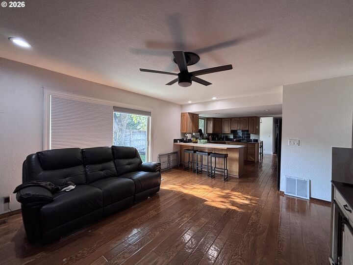 Property Photo: 308 SW Faler Rd OR 97818