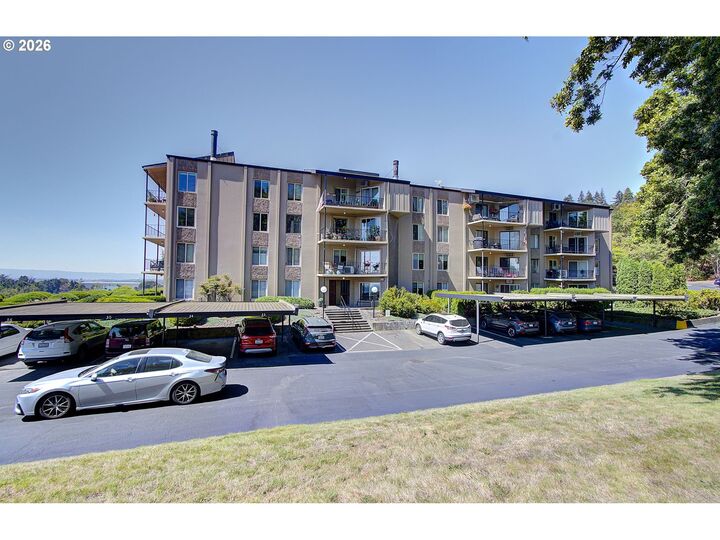 Property Photo:  5585 E Evergreen Blvd  WA 98661 