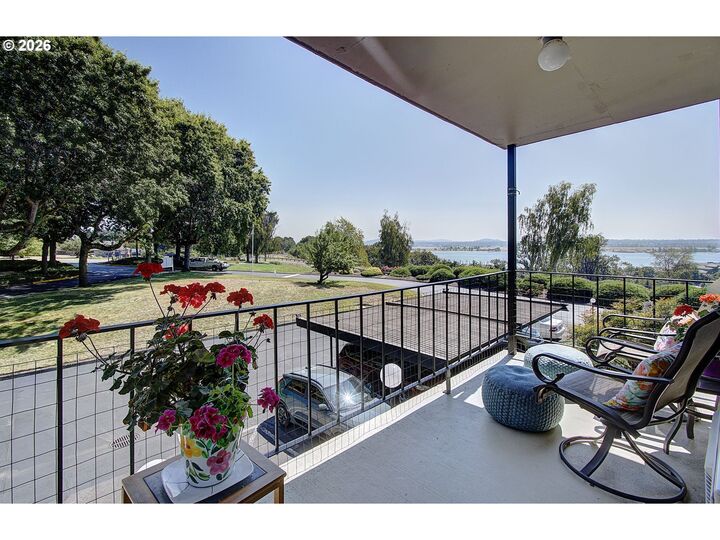 Property Photo:  5585 E Evergreen Blvd 5206  WA 98661 