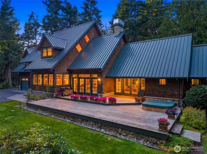 Property Photo:  6887  Lakewood Park Lane  WA 98221 