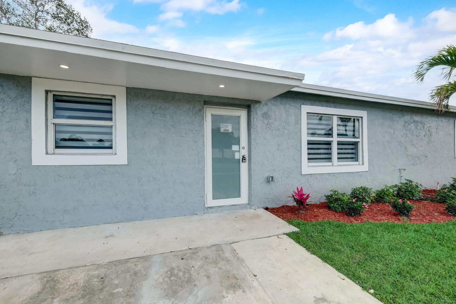 Property Photo: 520 SW 13th Place FL 33441