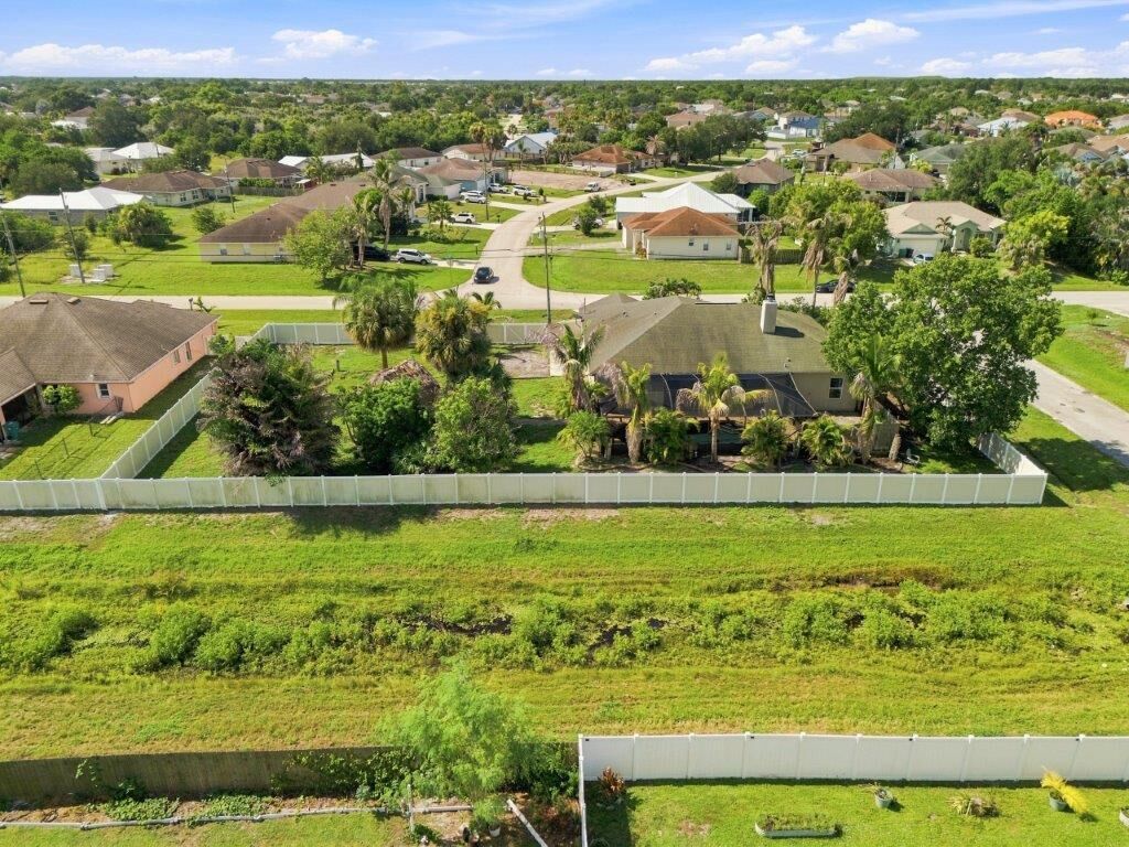 Property Photo: 499 SW Millard Drive FL 34953