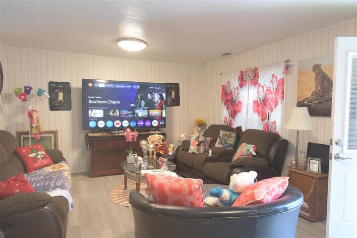 Property Photo:  1103 NW 6th Street  IN 47374 