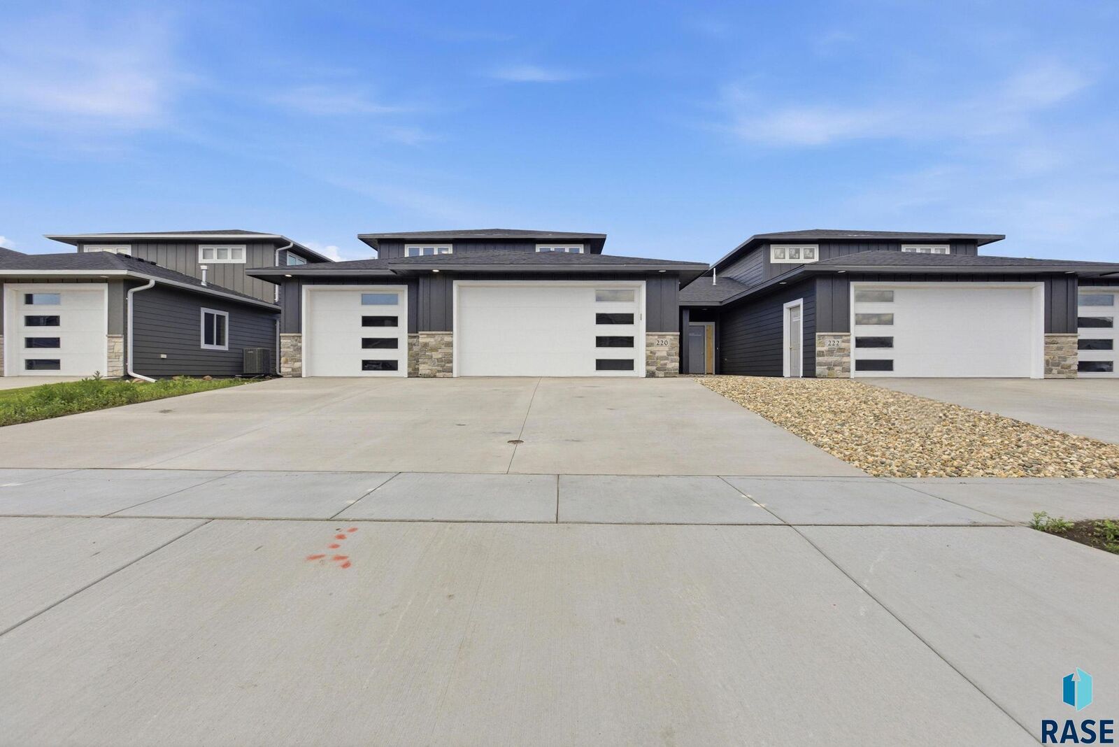Property Photo: 220 E Ivy Rd SD 57064