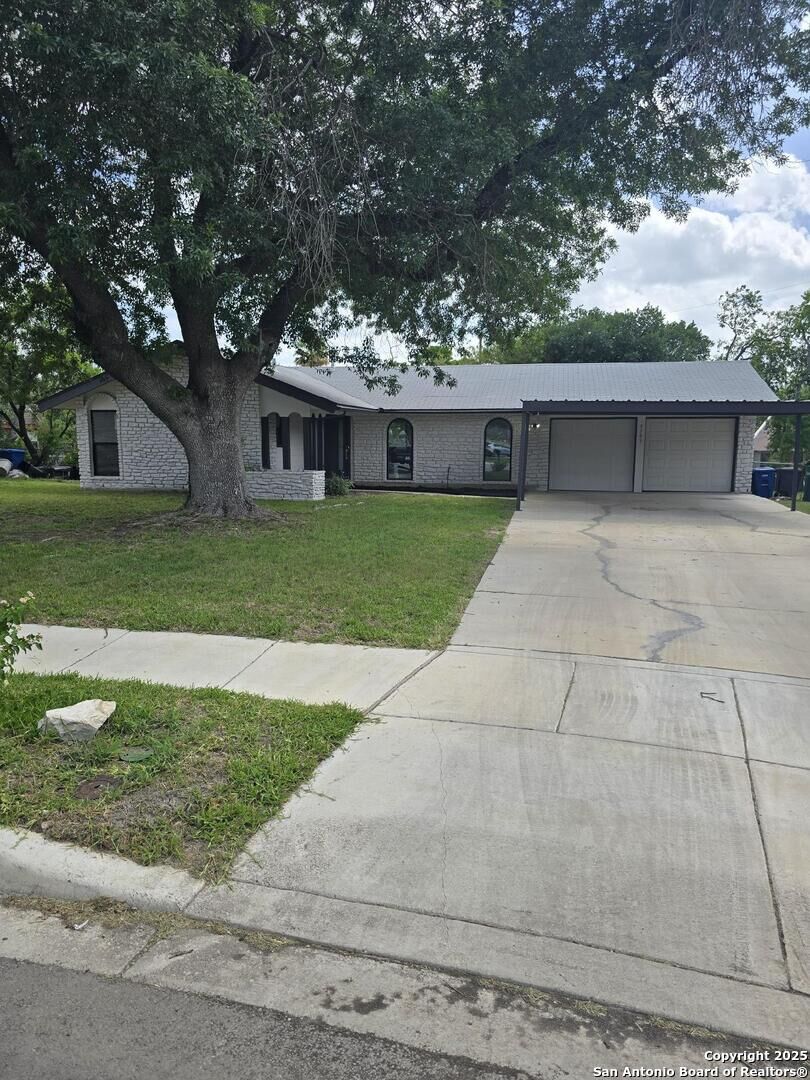 Property Photo: 9503 Reece Dr TX 78216
