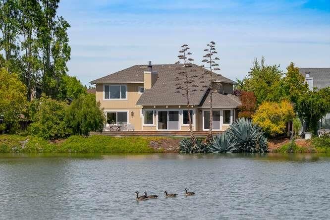 Property Photo:  642 Marlin Court  CA 94065 