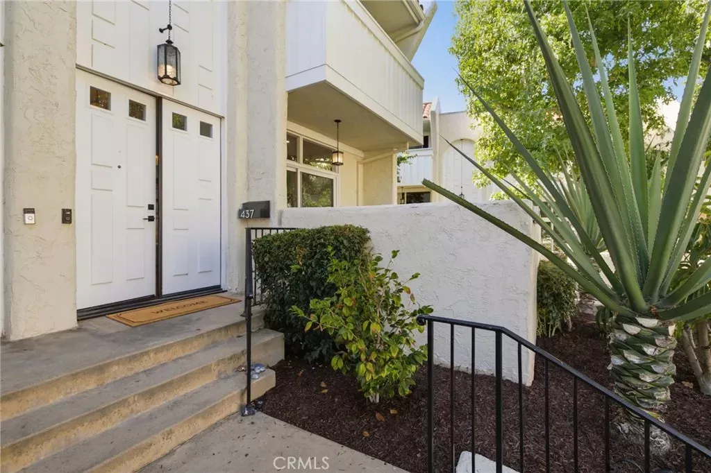 Property Photo:  437 2nd  CA 90254 