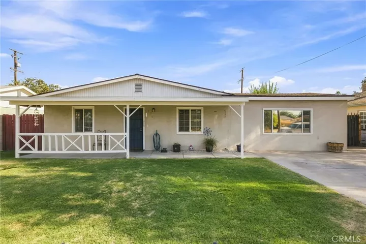 Property Photo: 2700 Lum Ave CA 93304