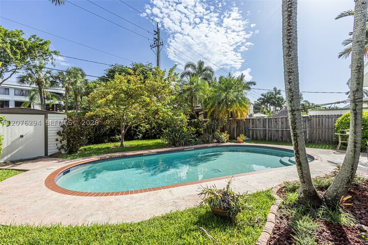 Property Photo: 1523 Liberty St FL 33020