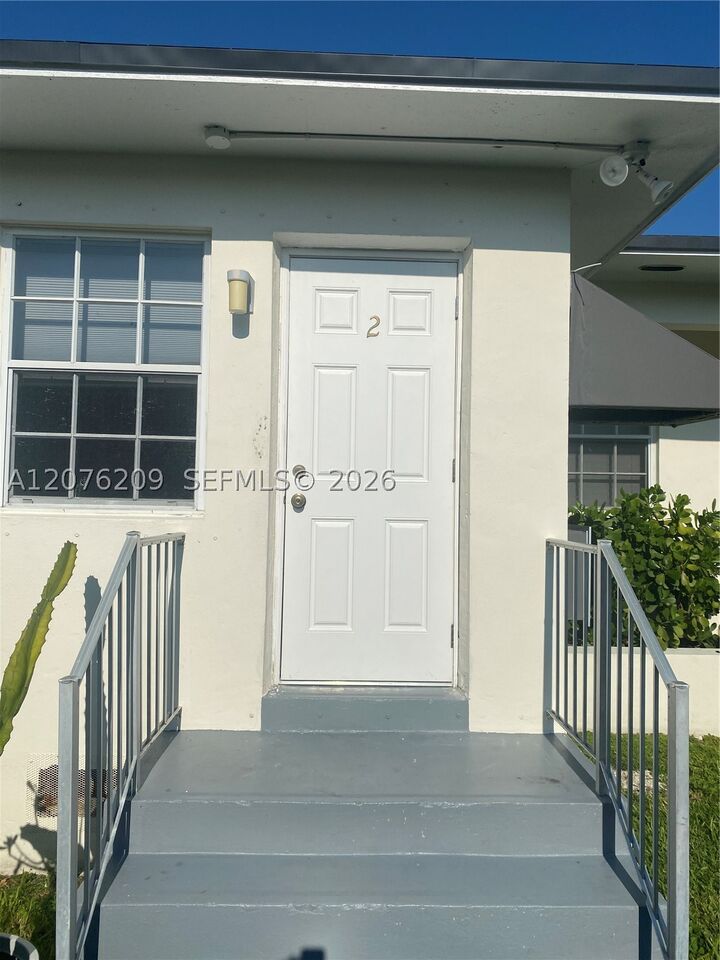 Property Photo:  2145 Bay Dr 2  FL 33141 