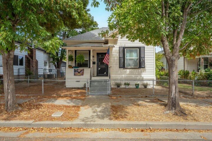 Property Photo: 524 Madison Street CA 96080