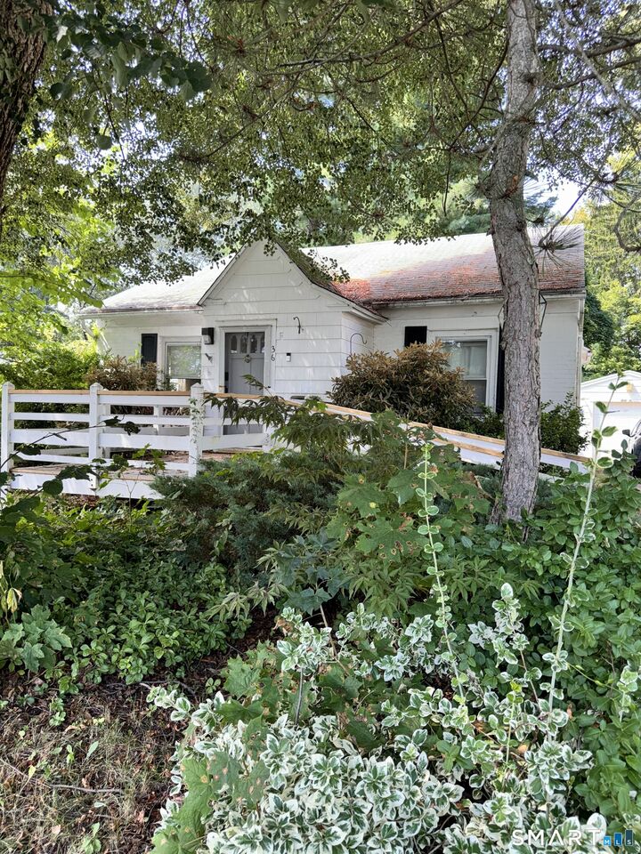 Property Photo:  36 Hale St Extension  CT 06066 