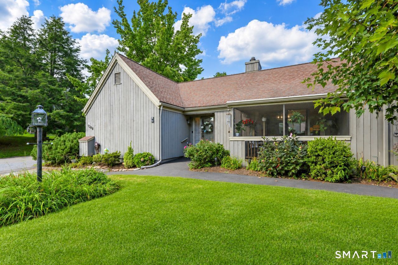 Property Photo:  138 Bison Lane B  CT 06614 