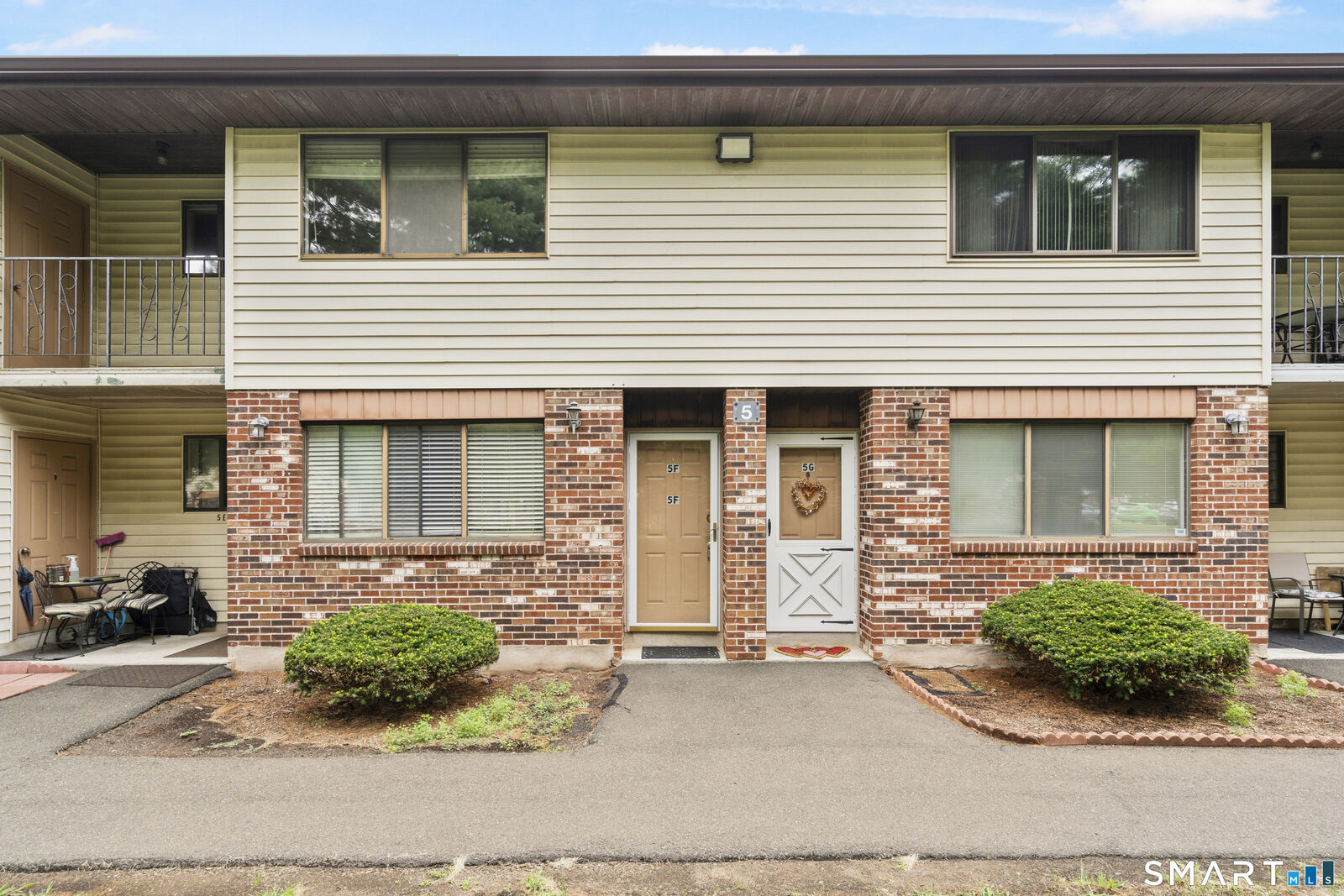 Property Photo: 55 Thompson Street 5F CT 06513
