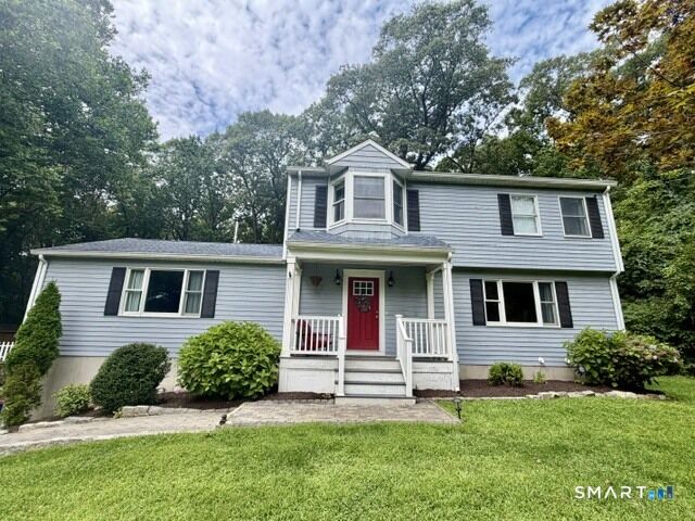 Property Photo:  500 Wolcott Lane  CT 06477 