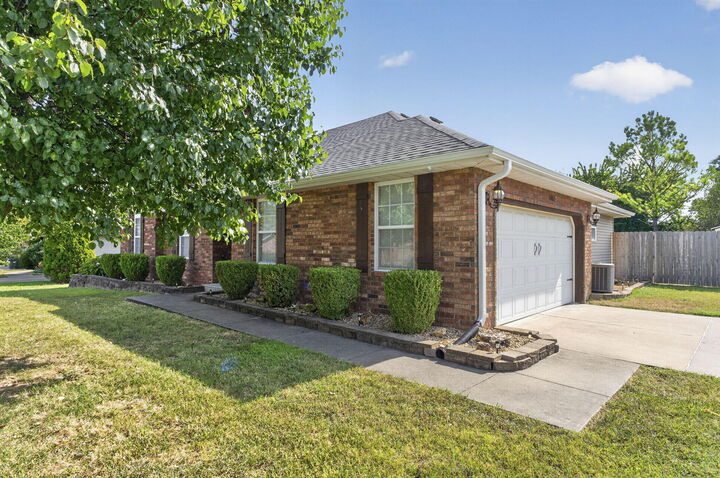Property Photo: 5060 S Grasshill Court MO 65619