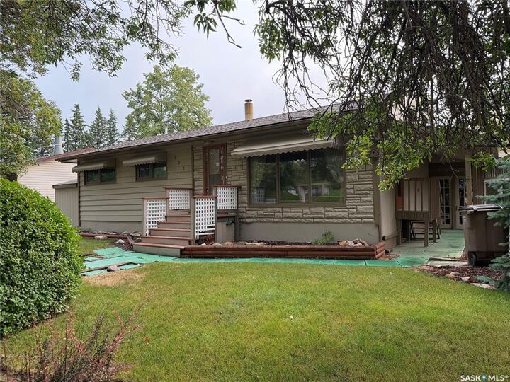 Property Photo:  302 Bemford Street  SK S0E 1A0 