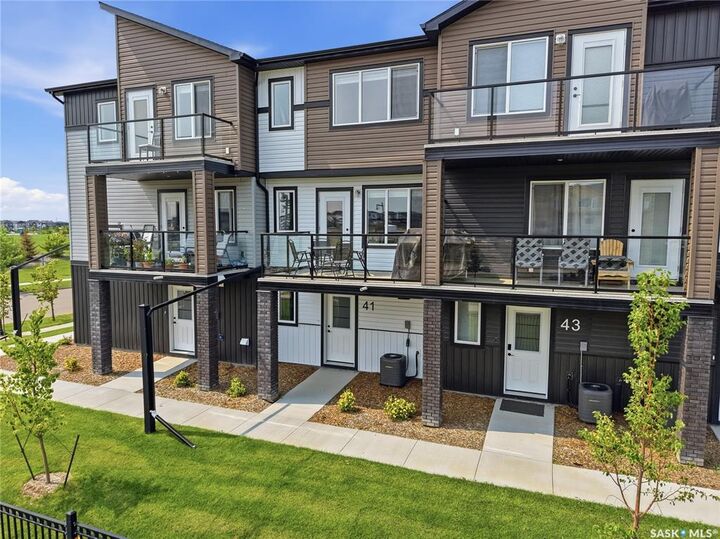 651 Dubois Crescent 41 — photo 1