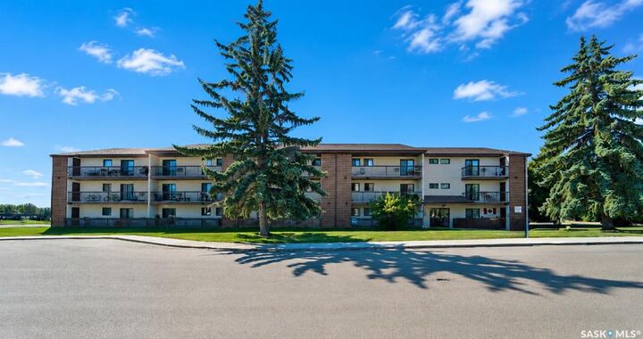 Property Photo: 215 Tait Place 310 SK S7H 5L5