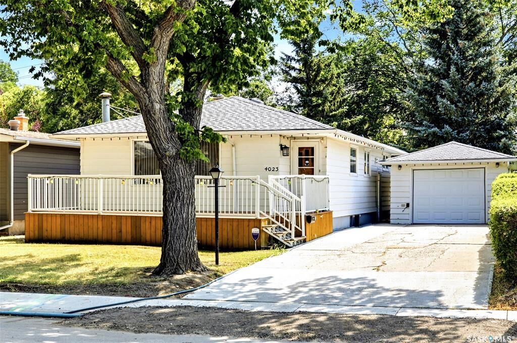 Property Photo: 4023 McPhail Avenue SK S4S 1G1