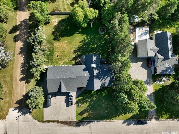 Property Photo: 613 Gonczy Avenue SK S0A 0X0