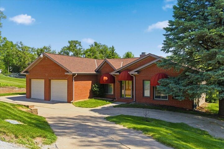 Property Photo: 19241 Hawthorne Avenue IA 51503