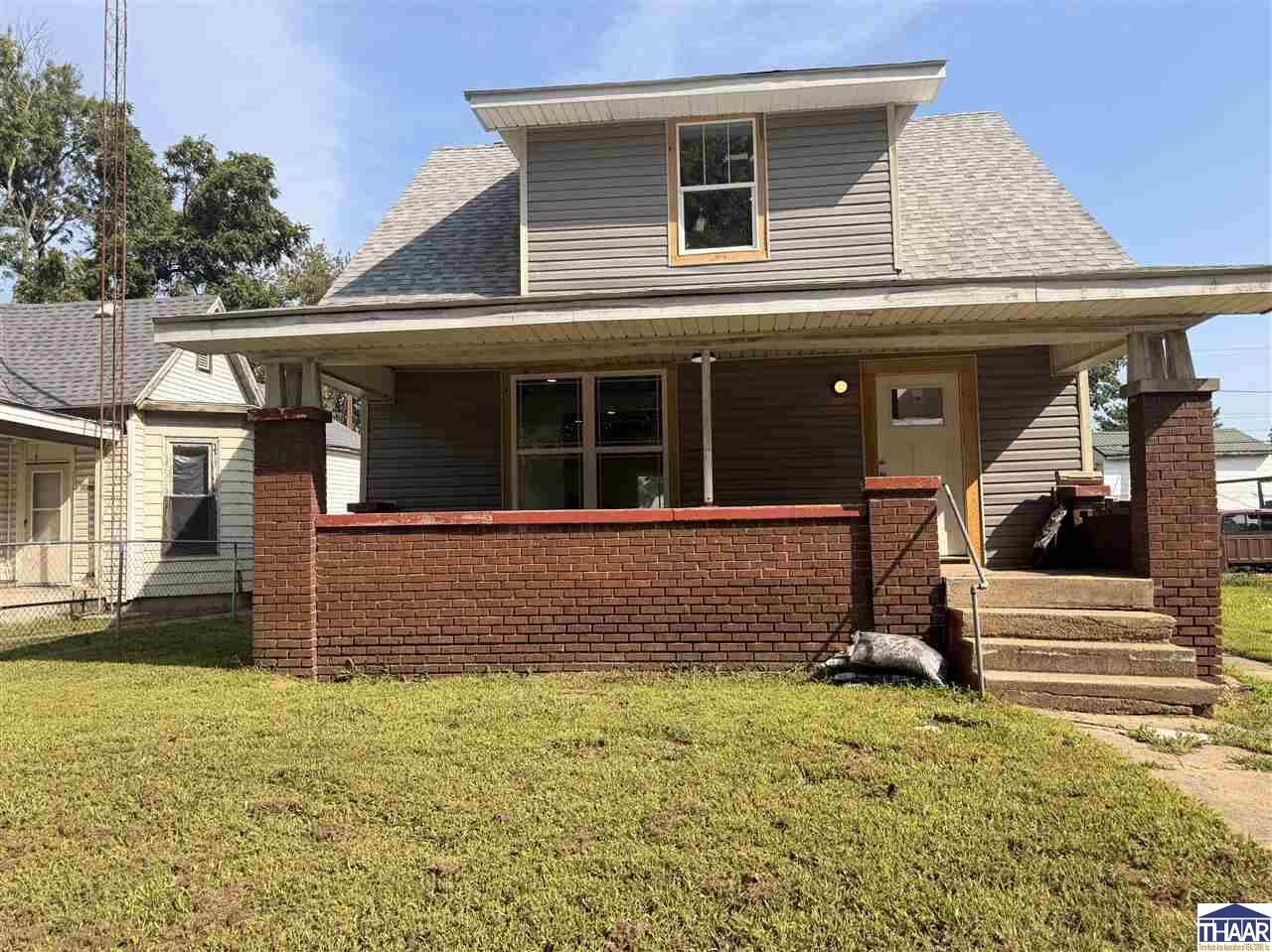Property Photo: 2118 Locust Street IN 47807