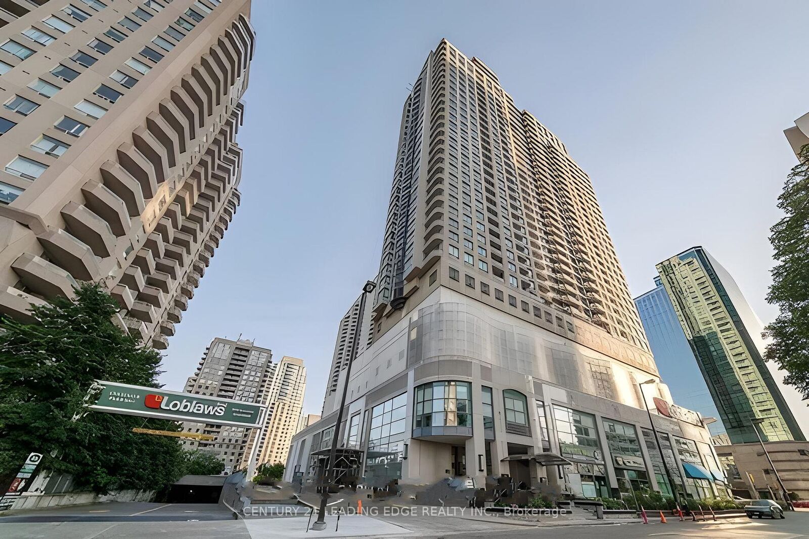 Property Photo:  33 Empress Avenue Ph203  ON M2N 6Y7 