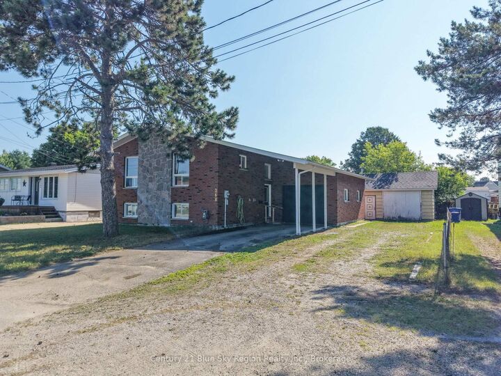 Photo de la propriété:  268 Levesque Street  ON P2B 3A3 