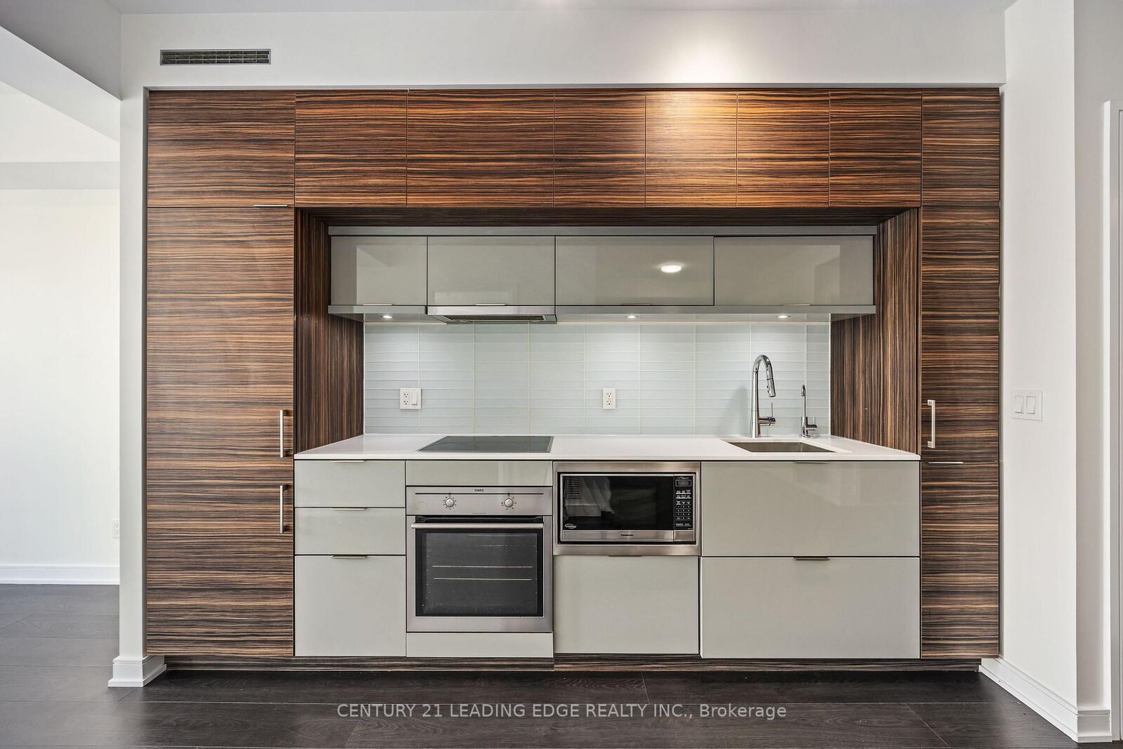 Property Photo: 88 Scott Street 2703 ON M5E 0A9