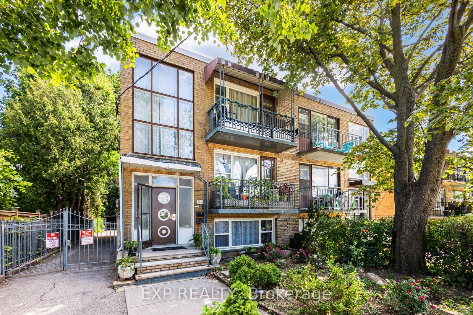 Property Photo:  767 Marlee Avenue Lower  ON M6B 3J8 
