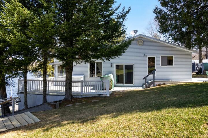 Property Photo:  214 Parsons Way  ON K0G 1K0 