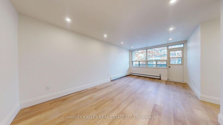 Property Photo:  1 Marquette Avenue 14  ON M6A 1X8 
